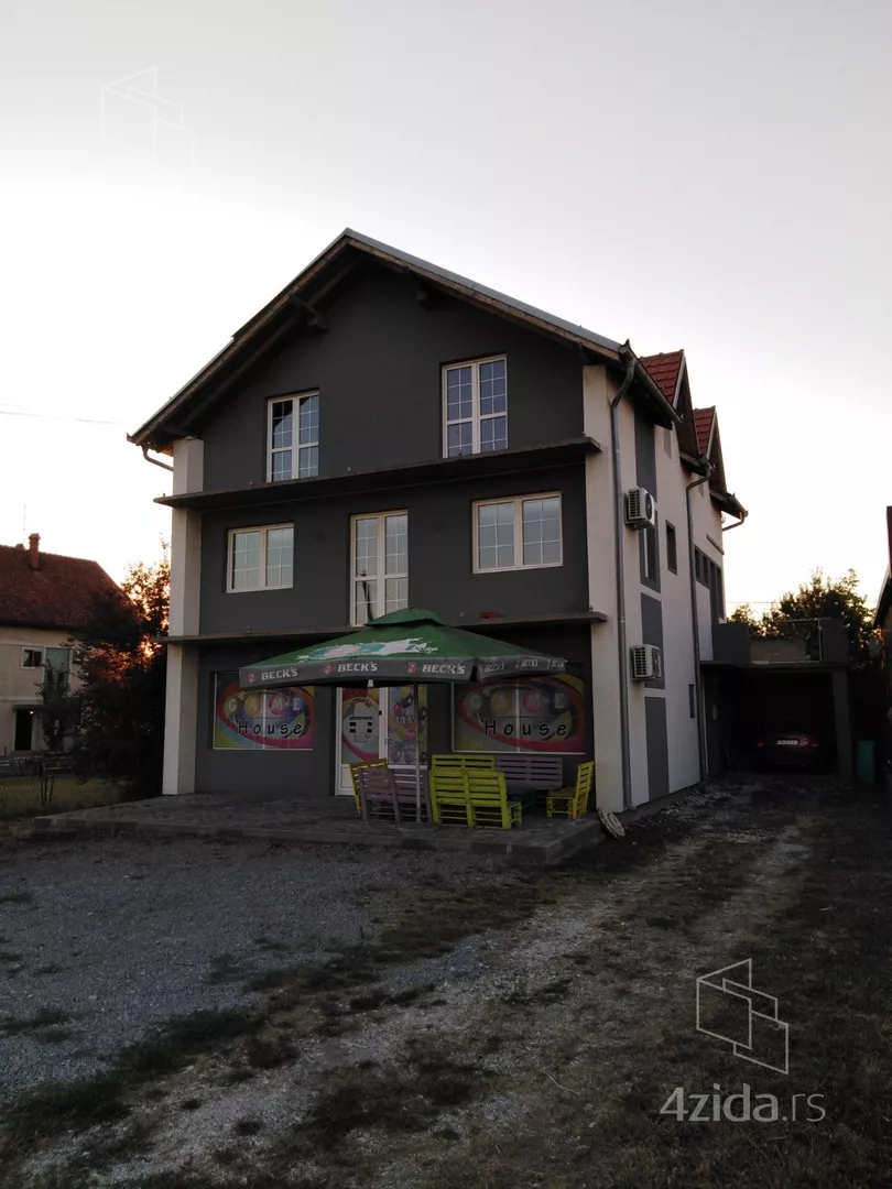 3-etažna kuća | 4zida