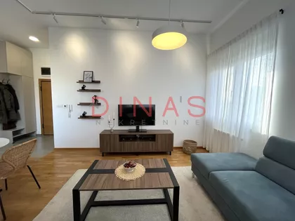 Cara Dušana | 4zida.rs