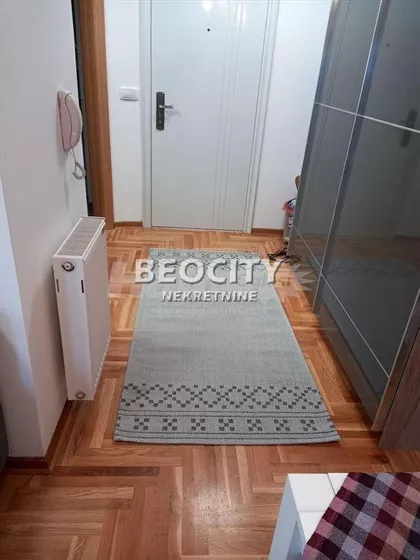 Miljana Miljanića | 4zida.rs