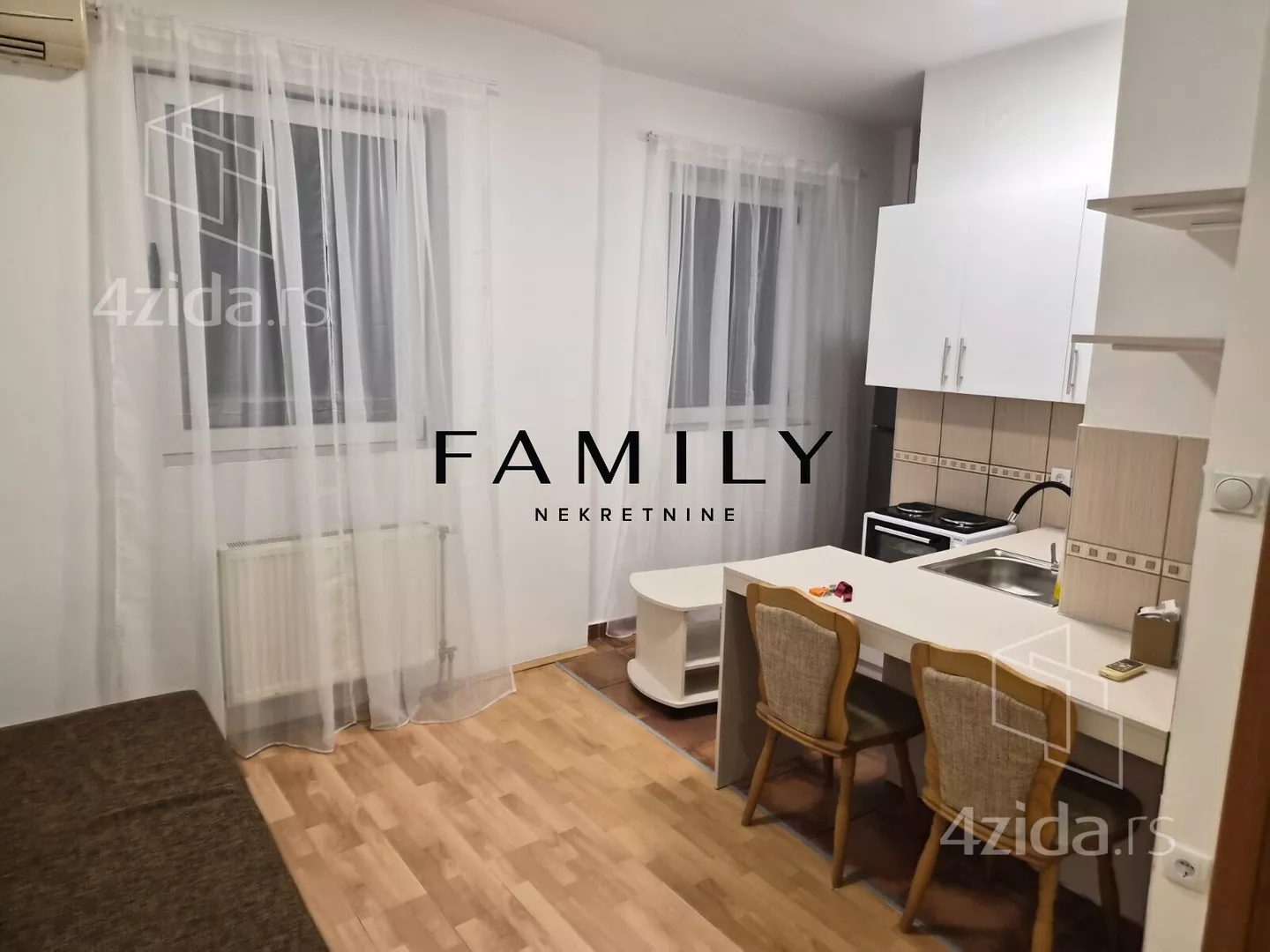 Jednoiposoban stan | 4zida