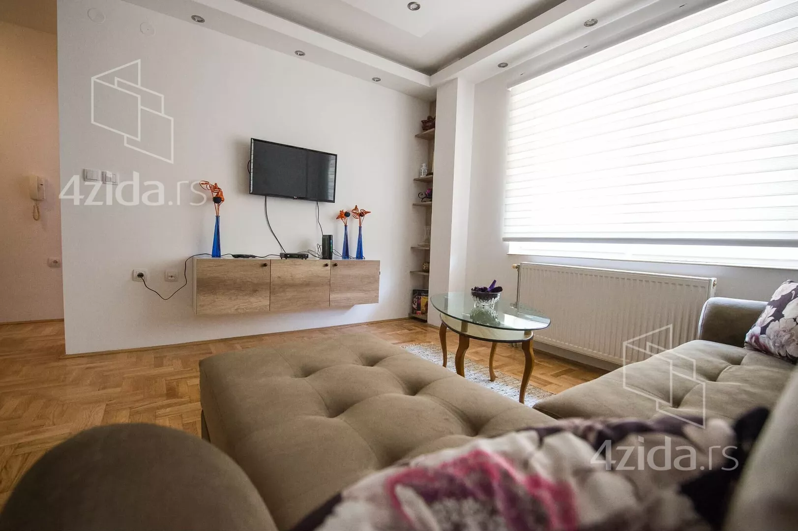 Jednoiposoban stan | 4zida