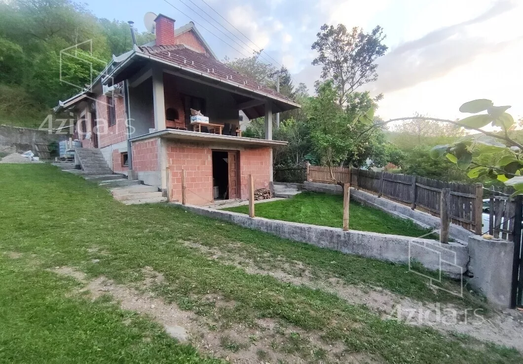 3-etažna kuća | 4zida