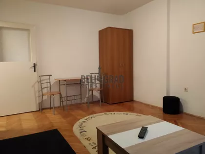 Milana Uzelca | 4zida.rs