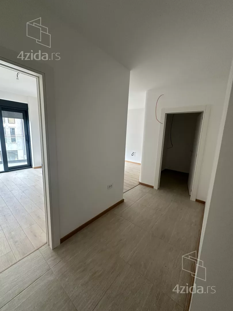 Četvoroiposoban stan | 4zida