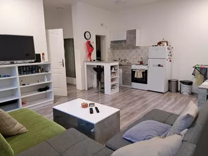 Devet Jugovića 17 | 4zida.rs