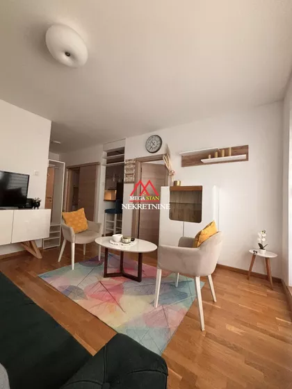 Olge Hadžić | 4zida.rs