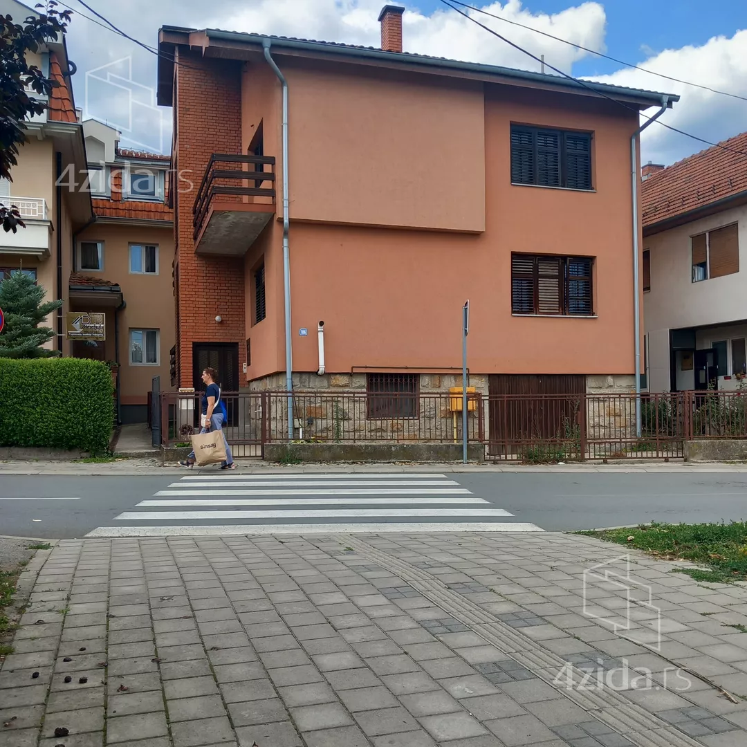 4-etažna kuća | 4zida