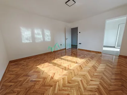 Cara Dušana | 4zida.rs