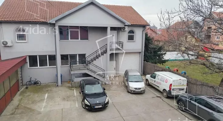 Poslovni prostor | 4zida