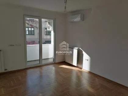 Milana Rakića | 4zida.rs