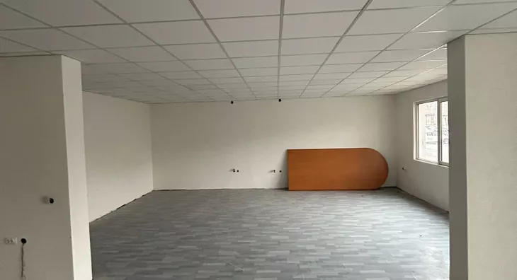 Poslovna zgrada | 4zida