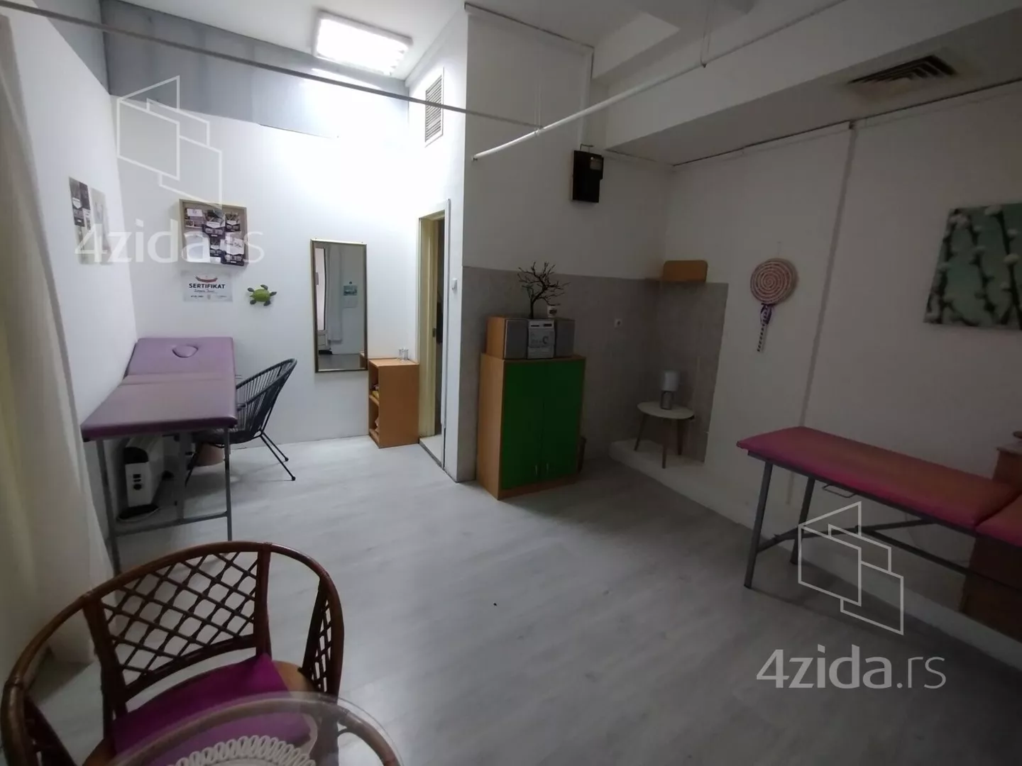 Poslovni prostor | 4zida