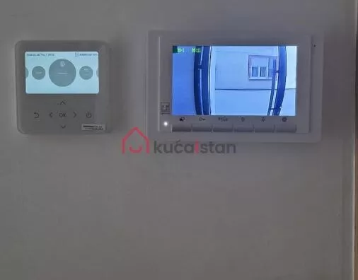 Četvoroiposoban stan | 4zida