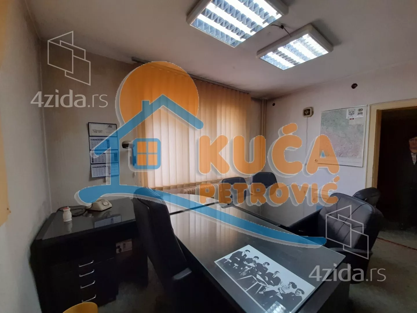 Lokal | 4zida