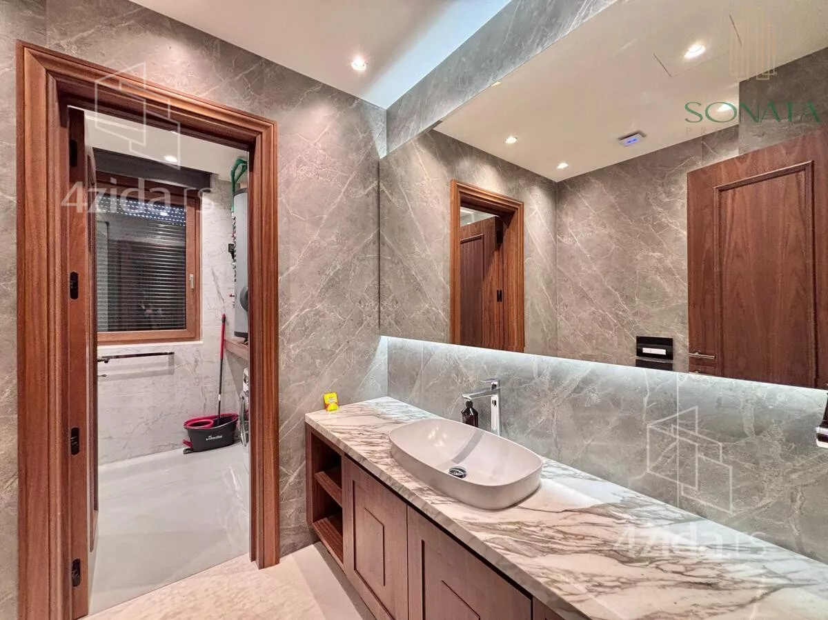 Petosoban stan | 4zida