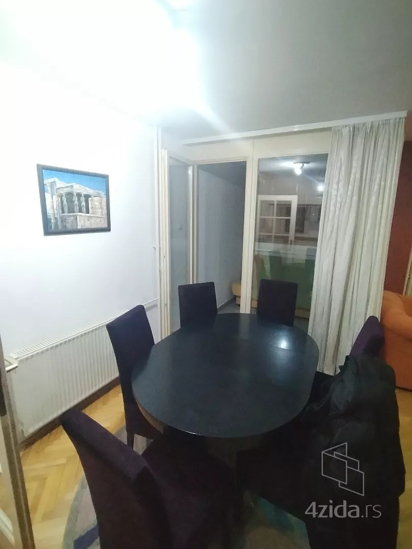 Troiposoban stan | 4zida