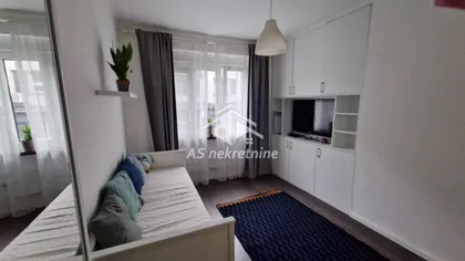 Skupština | 4zida.rs
