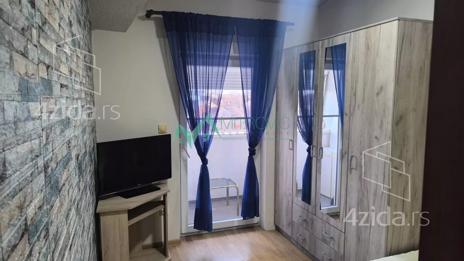 Jednoiposoban stan | 4zida