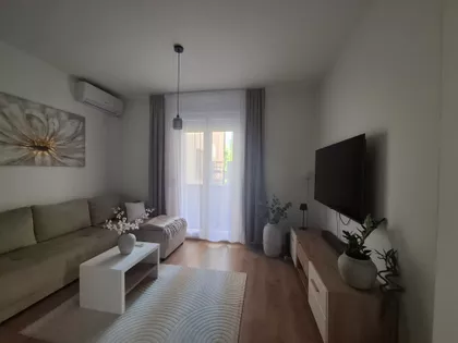 Ugrinovački Put | 4zida.rs
