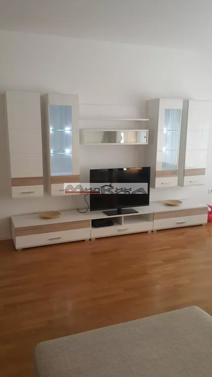 Crveni Krst Vračar | 4zida.rs