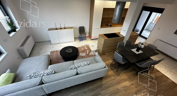 Petosoban stan | 4zida