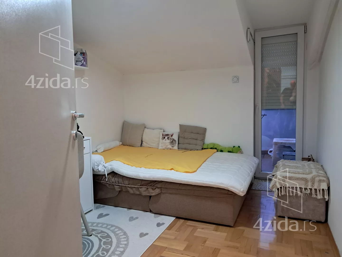 Jednoiposoban stan | 4zida