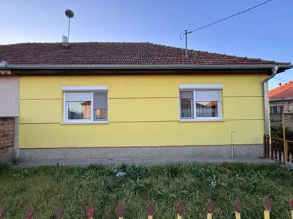 Mali Bajmok | 4zida.rs