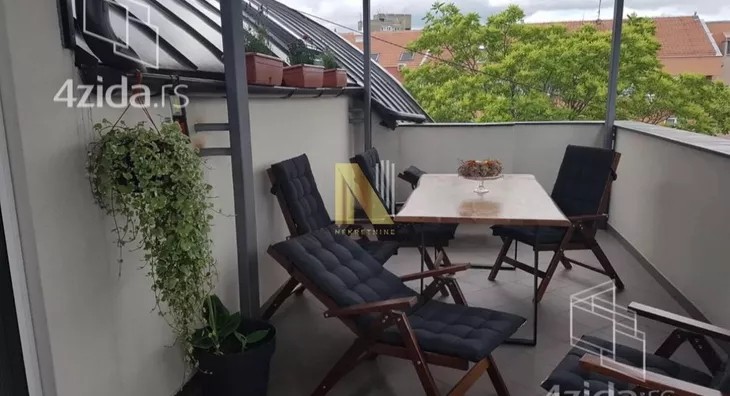 Petosoban stan | 4zida