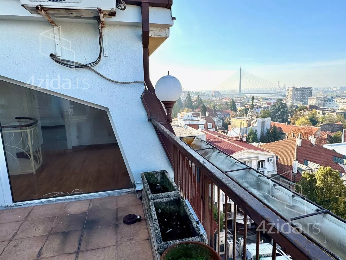 Petosoban stan | 4zida