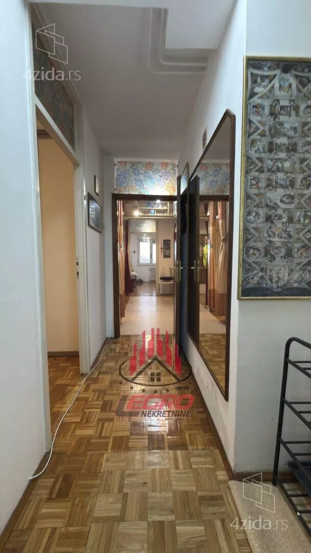 Troiposoban stan | 4zida