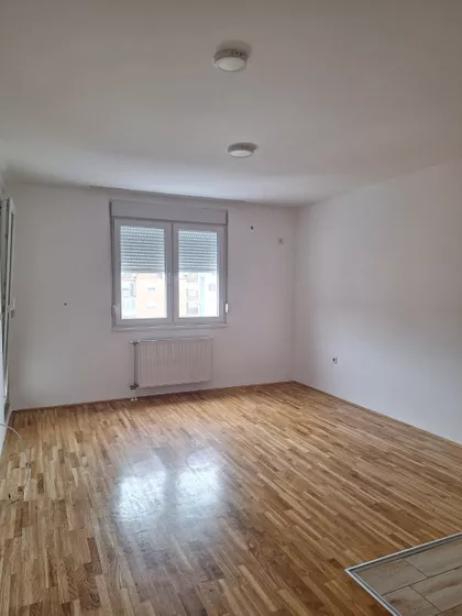 Hadži Ruvimova | 4zida.rs