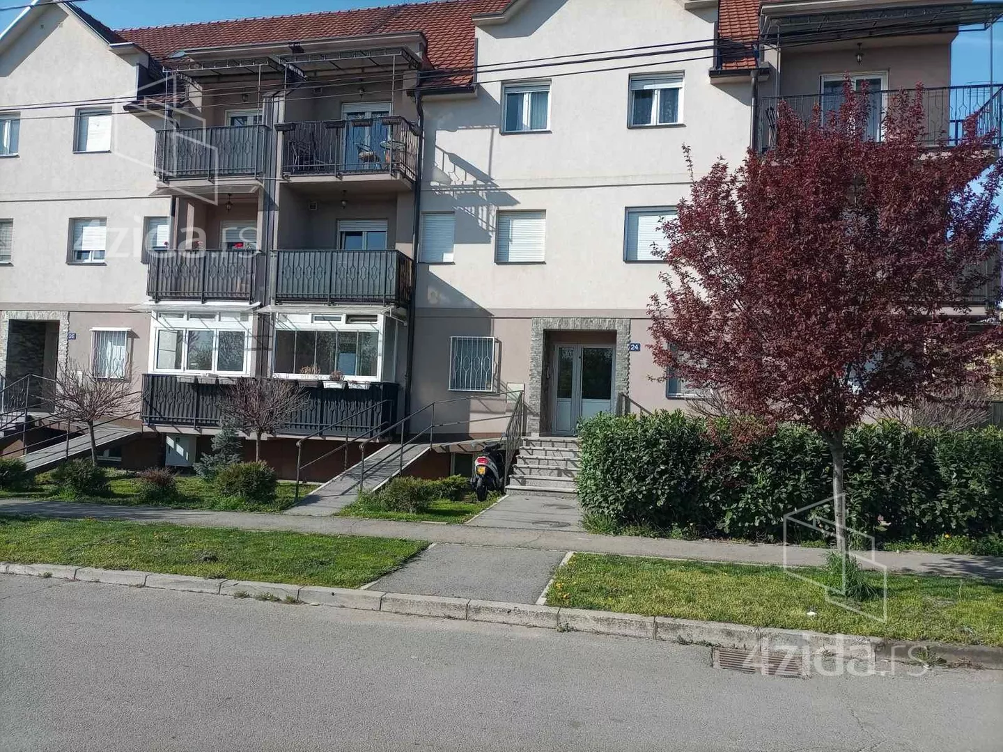Jednoiposoban stan | 4zida