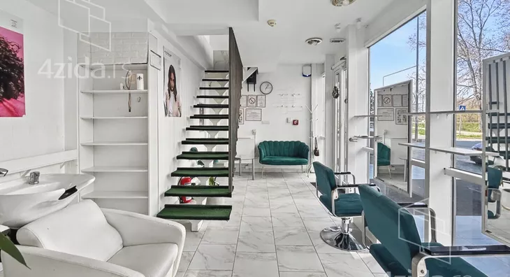 Poslovni prostor | 4zida