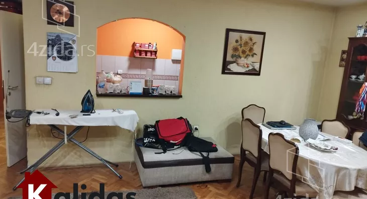 Troiposoban stan | 4zida
