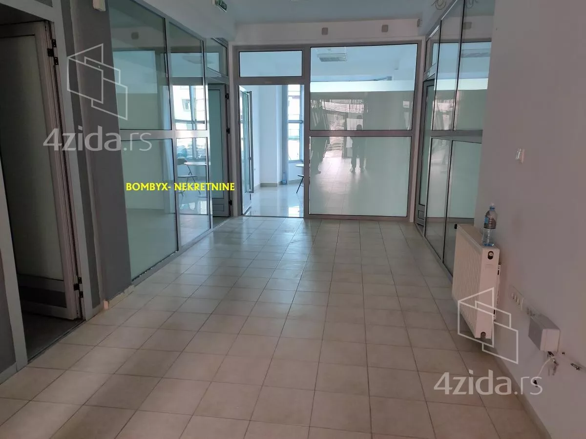 Poslovni prostor | 4zida