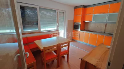 Milice Šuvaković | 4zida.rs