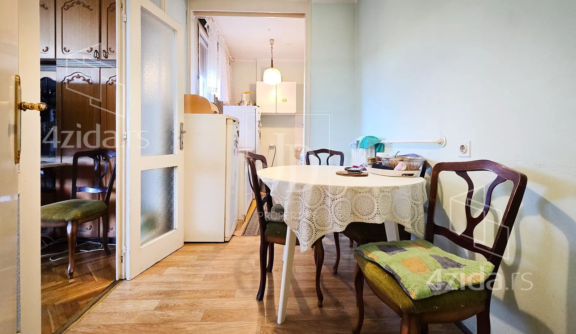 Troiposoban stan | 4zida