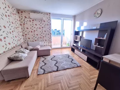 Vuka Karadžića | 4zida.rs