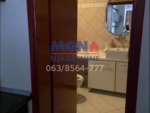 Šestosoban stan | 4zida