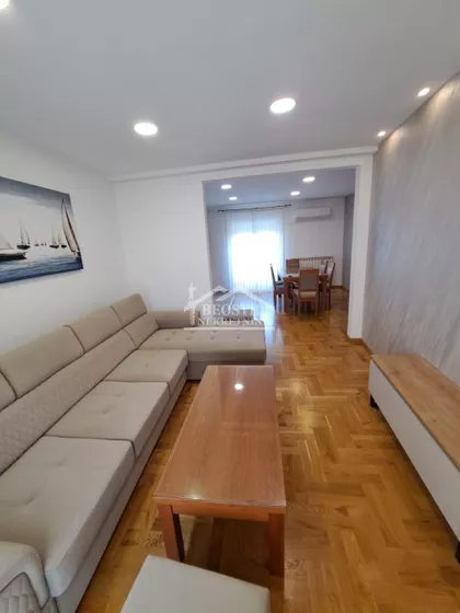 Godominska | 4zida.rs