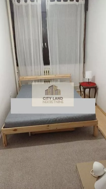 Crveni Krst Vračar | 4zida.rs