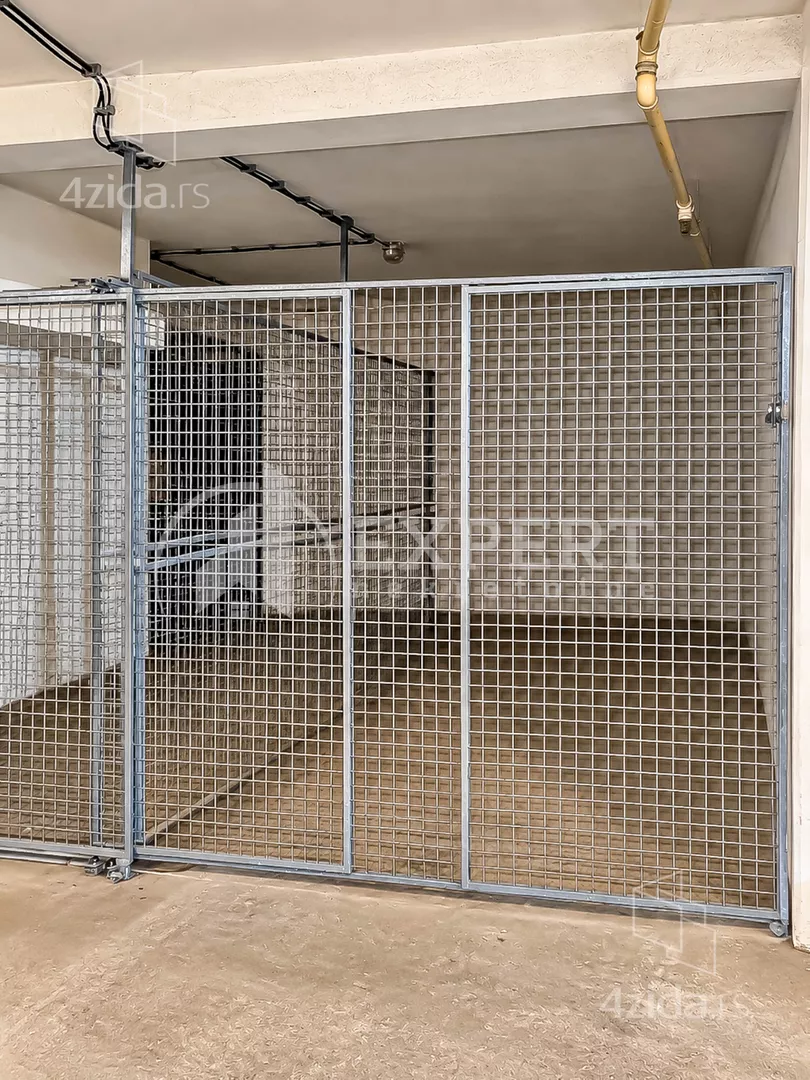 Garaža | 4zida