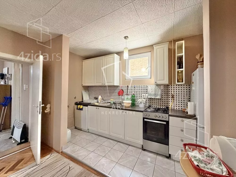 3-etažna kuća | 4zida