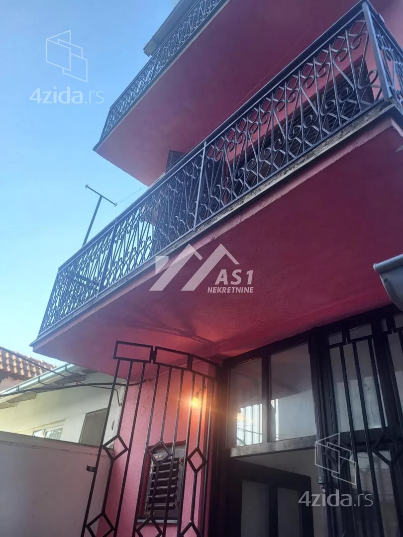 3-etažna kuća | 4zida