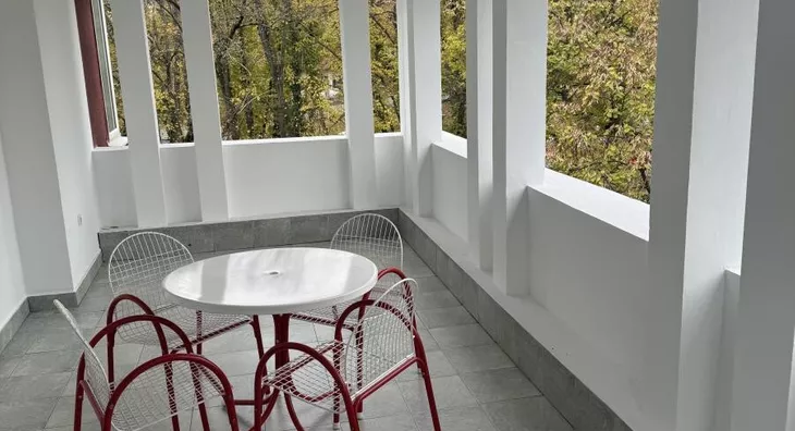 Šestosoban stan | 4zida