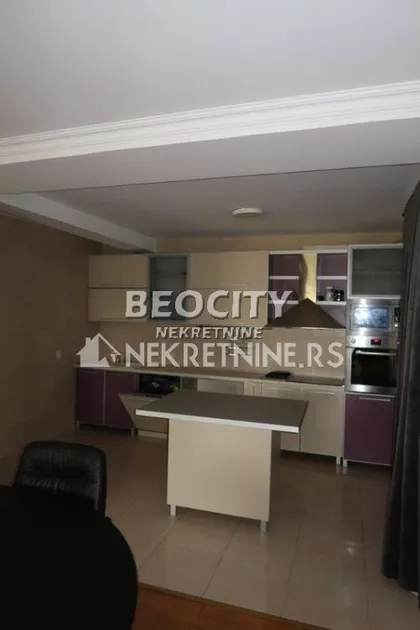 Luke Vojvodića | 4zida.rs