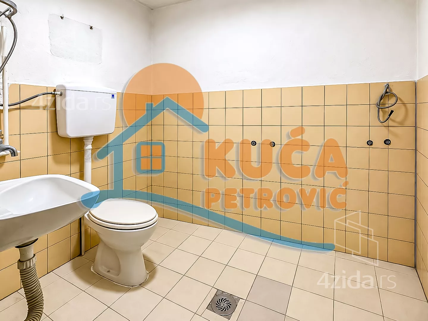 Lokal | 4zida
