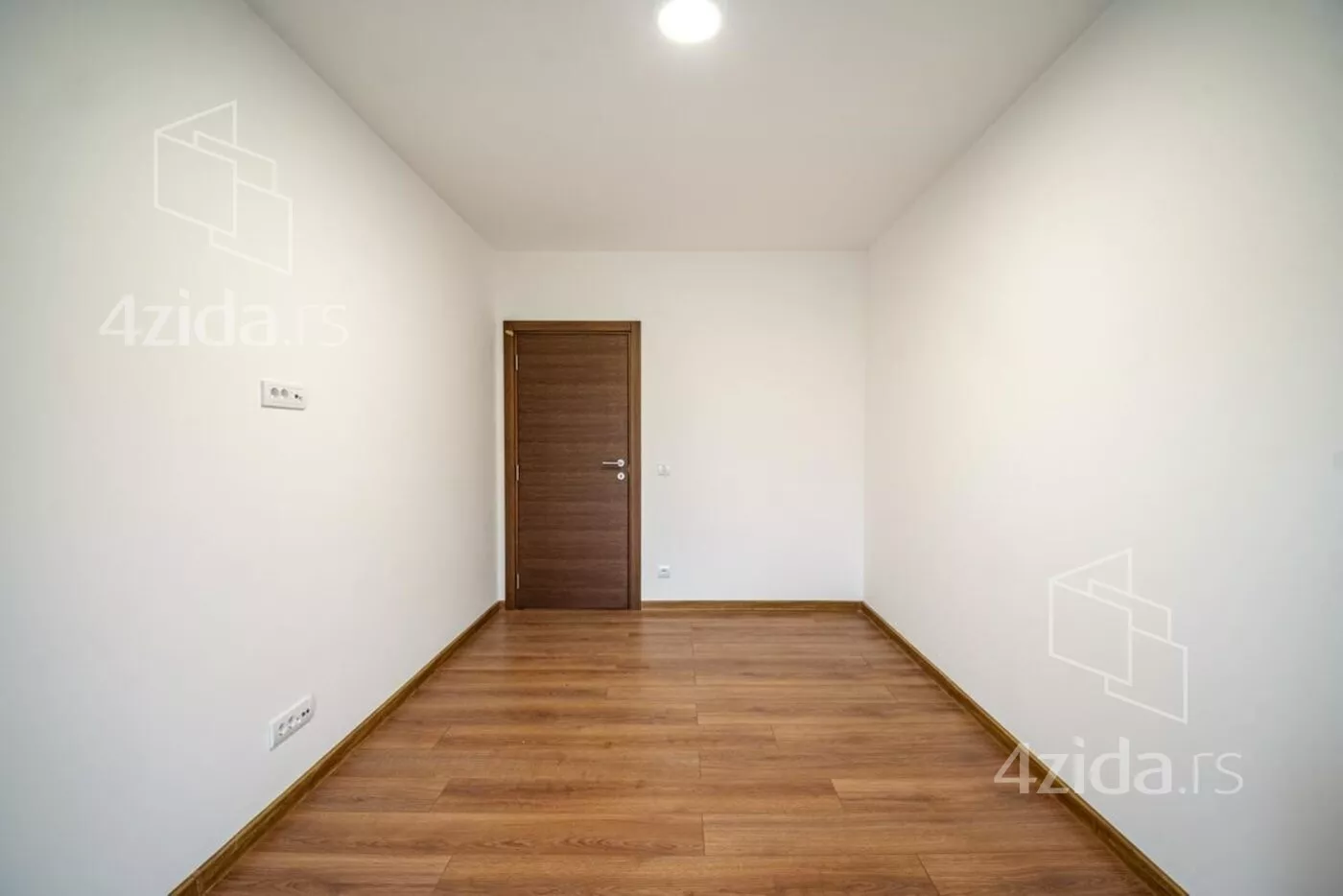 Četvoroiposoban stan | 4zida