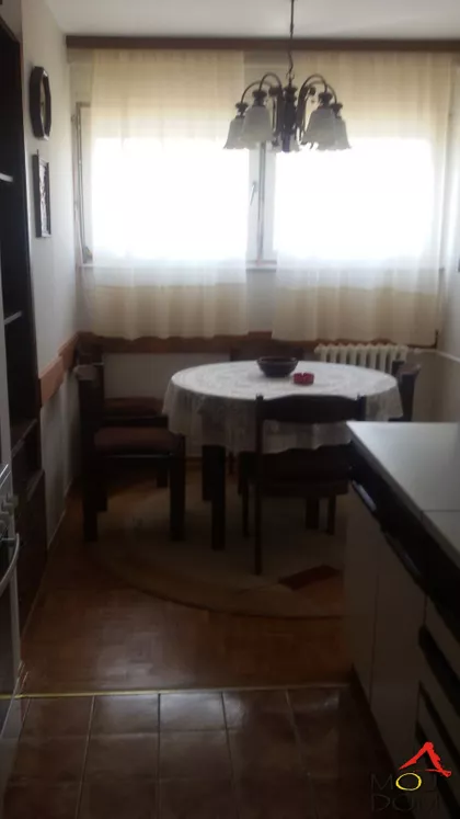 Cara Dušana | 4zida.rs