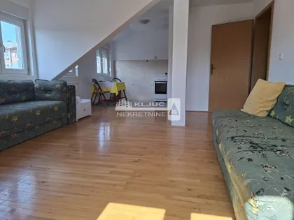 Ivana Mičurina | 4zida.rs